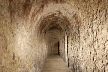 13h 60 Minuten Kinder in den Unterwelten